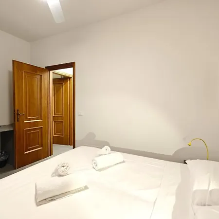 Hostdomus - Plasch Apartments-free Bike Appartement
