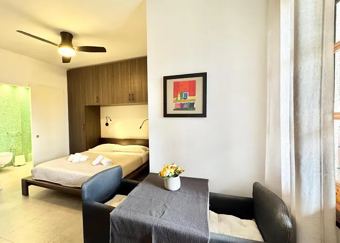 Hostdomus - Plasch Apartments-free Bike Finale Ligure