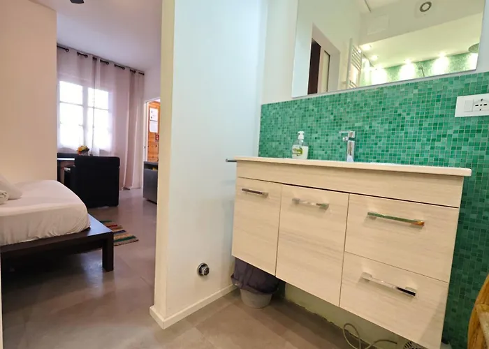 Hostdomus - Plasch Apartments-free Bike דירה